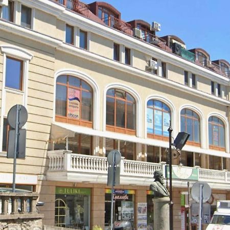 Victoria Hotel Rooms & Victoria Apartment Veliko Tărnovo Esterno foto